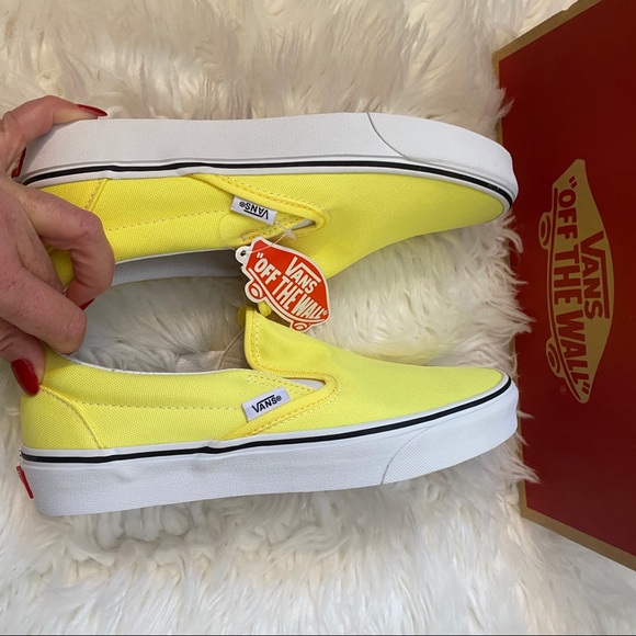 NWT Vans Asher Slip ons Neon Lemon Tonic Women’s 7 - Picture 3 of 3
